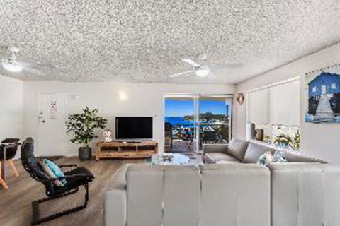 2 BEDROOM APARTMENT LAMAN LODGE UNIT 2 - Great Ocean Road Tourism 0