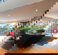 Dee Jays Studio - Great Ocean Road Tourism