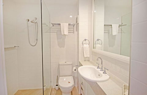 Coolum Baywatch Luxury Style Penthouse Linen Included WIFI 500 Bond - Great Ocean Road Tourism 6