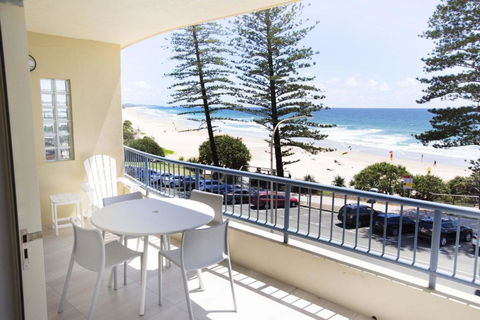 Coolum Baywatch Luxury Style Penthouse Linen Included WIFI 500 Bond - Great Ocean Road Tourism 5