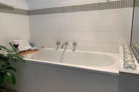 Short Stays Gippsland (Newborough) - Great Ocean Road Tourism 5