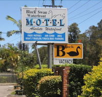 Black Swan Waterfront Motel Not Suitable for Children - Great Ocean Road Tourism