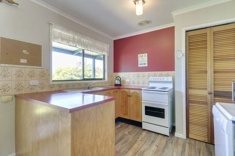 100 On Myer - Great Ocean Road Tourism 2