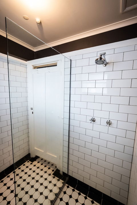 Royal Hotel West Wyalong - Great Ocean Road Tourism 5