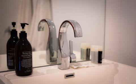 Royal Hotel West Wyalong - Great Ocean Road Tourism 3