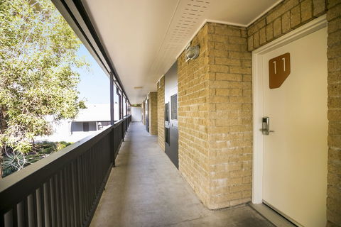 Nightcap At Kawana Waters Hotel - Great Ocean Road Tourism 2