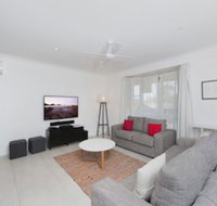 Ronald Avenue 101 Sea Behind The Trees - Great Ocean Road Tourism