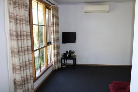 East Doncaster At Tunstall - Great Ocean Road Tourism 5