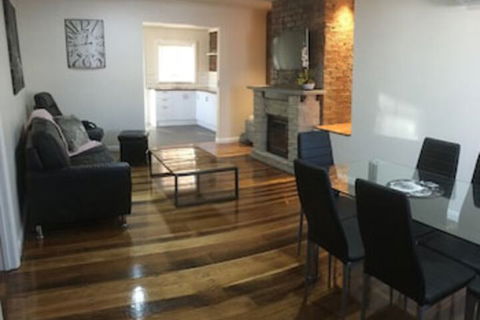 3ree Spacious & Charming Apartment - Great Ocean Road Tourism 0
