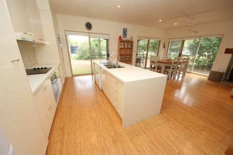 Trial Bay Eco Lodge 1 Osprey - Great Ocean Road Tourism 3