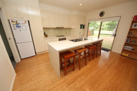 Trial Bay Eco Lodge 1 Osprey - Great Ocean Road Tourism 2