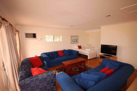 Verona Vineyard Cottage - Great Ocean Road Tourism 4
