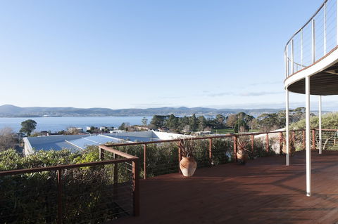 Sandy Bay Sensation - Great Ocean Road Tourism 0