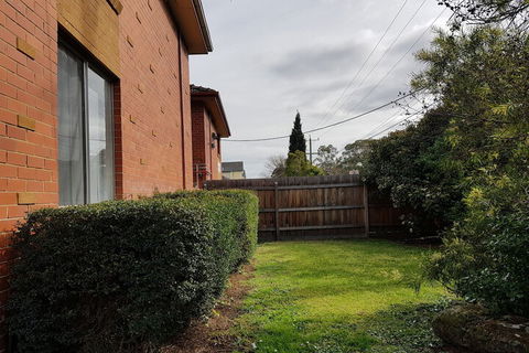 Clayton Apartment - Great Ocean Road Tourism 3