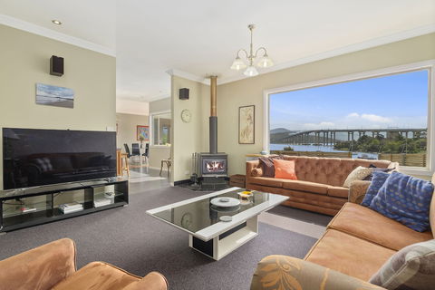 Manfield City Waterfront View Cottage - Great Ocean Road Tourism 4