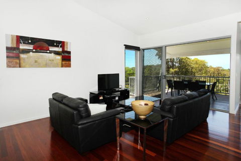 224 Centenary Heights Road Coolum Beach 500 Dollar Bond Linen Included - Great Ocean Road Tourism 3