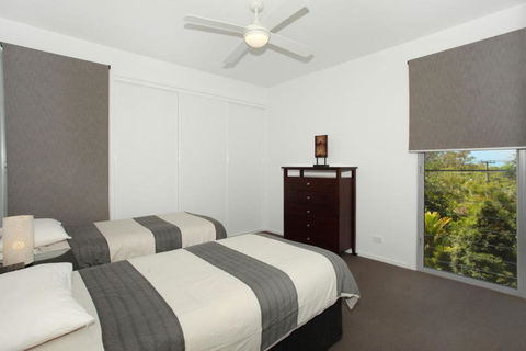 224 Centenary Heights Road Coolum Beach 500 Dollar Bond Linen Included - Great Ocean Road Tourism 5