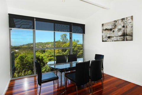 224 Centenary Heights Road Coolum Beach 500 Dollar Bond Linen Included - Great Ocean Road Tourism 6