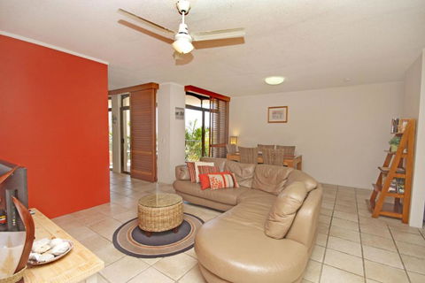 Unit 4 Cooltoro Court Coolum Beach - Great Ocean Road Tourism 5