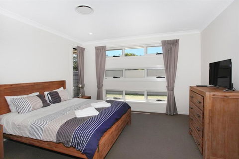 59 Banksia Avenue Coolum Beach Pet Friendly Linen Included 500 BOND - Great Ocean Road Tourism 6