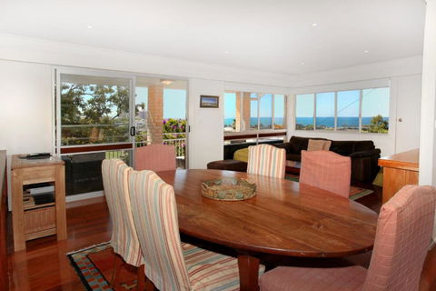 32 Barra Crescent Coolum Beach. Bond 500 FOXTEL WIFI Linen Supplied - Great Ocean Road Tourism 3