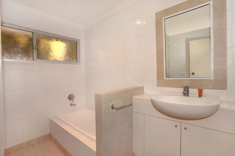 32 Barra Crescent Coolum Beach. Bond 500 FOXTEL WIFI Linen Supplied - Great Ocean Road Tourism 4
