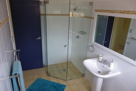 Gwydir Court 1 - Great Ocean Road Tourism 7
