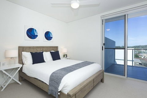 Waterline 304 - Great Ocean Road Tourism 3