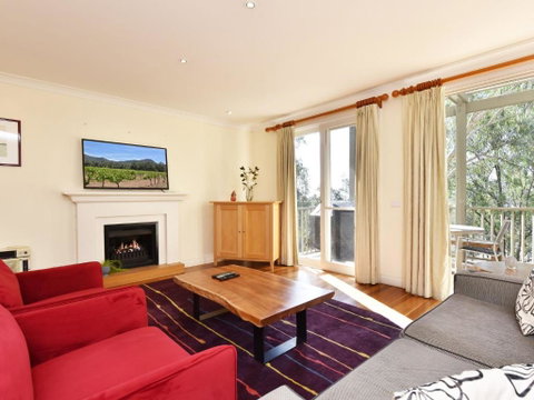 Villa 3br Chambourcin Resort Condo Located Within Cypress Lakes Resort (nothing Is More Central) - Great Ocean Road Tourism 1