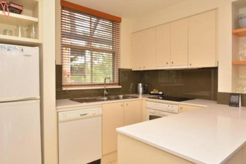 Villa Executive 2br Rose Resort Condo Located Within Cypress Lakes Resort (nothing Is More Central) - Great Ocean Road Tourism 4