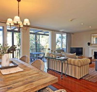 Villa Beaujolais Located Within Cypress Lakes - Great Ocean Road Tourism