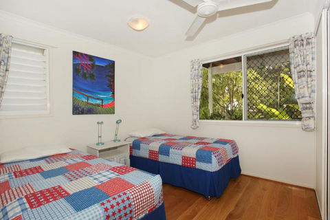 Unit 1 On The Park Coolum Beach - Great Ocean Road Tourism 5