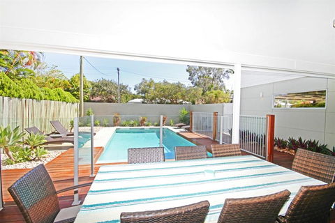 22 Sorrento Avenue Coolum Beach Linen Supplied PET FRIENDLY 500 BOND - Great Ocean Road Tourism 6