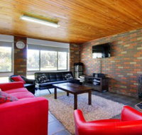 47 Anderson with Pool in Cowes - Great Ocean Road Tourism