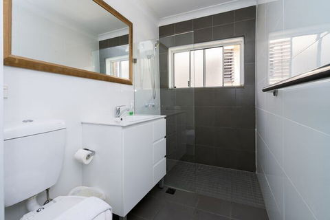 Manly Beachfront Apartment - Great Ocean Road Tourism 5
