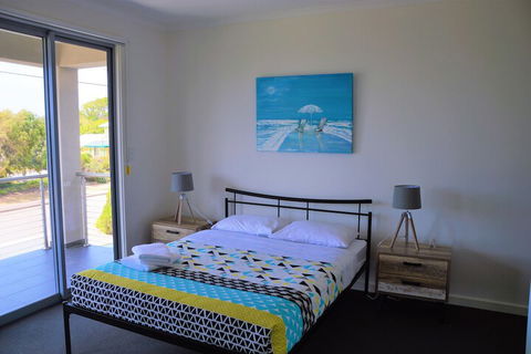 Eastern Breeze - Great Ocean Road Tourism 5