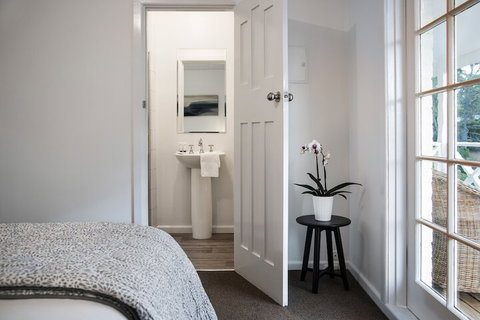 Lake Daylesford Apartments 7 - Great Ocean Road Tourism 3