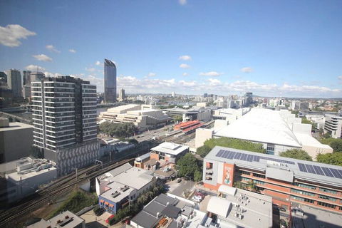 Luxury 2 Bed APT In South Brisbane + Free Parking Qsb058 - Great Ocean Road Tourism 3