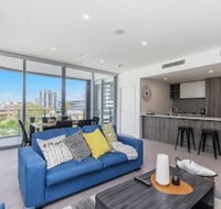 Luxury 2 Bed APT in South Brisbane  Free Parking Qsb058 - Great Ocean Road Tourism