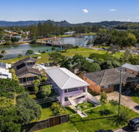 A PERFECT STAY Sunset Beach Riverside