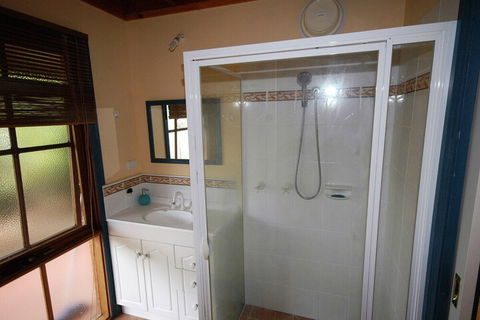 Garden Cottage Beechworth - Great Ocean Road Tourism 3