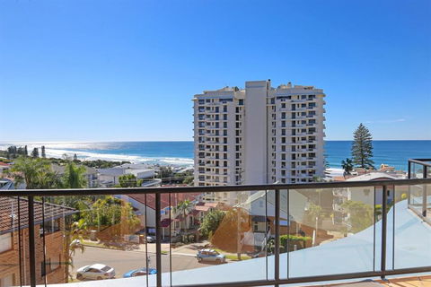 Unit 8 Bronte Of Coolum 8 12 Coolum Terrace Coolum Beach 500 Bond LINEN INCLUDED WIFI - Great Ocean Road Tourism 1