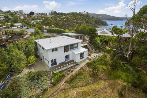 Hidden Bay - 5 BR Luxury Waterfront - Great Ocean Road Tourism 3