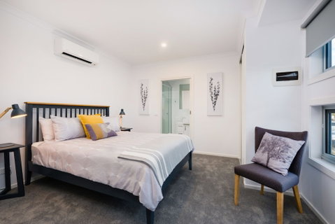 Albury Yalandra Apartment 2 - Great Ocean Road Tourism 2