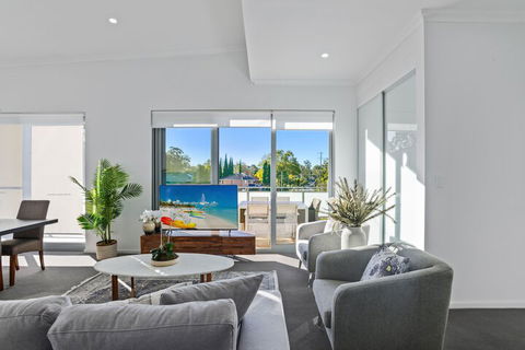 HomeHotel New & Spacious 3 Bedroom Penthouse - Great Ocean Road Tourism 1