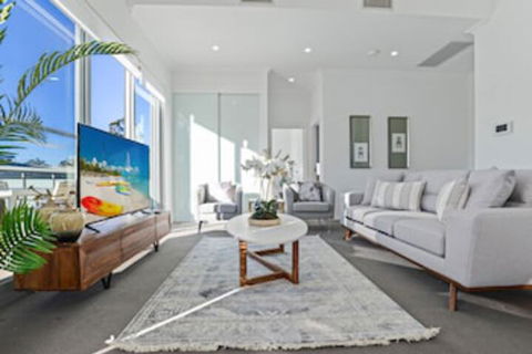 HomeHotel New & Spacious 3 Bedroom Penthouse - Great Ocean Road Tourism 0