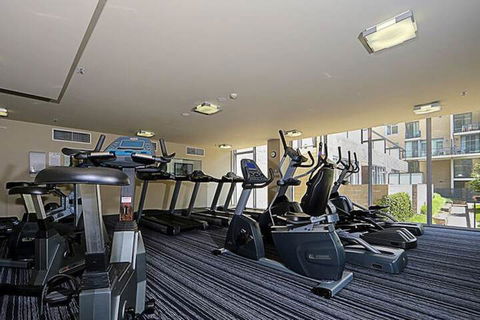 Spacious 1-Bedroom Apartment With Parking - Great Ocean Road Tourism 6
