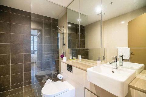 Fabulous City 2 BDR Apt In New Building - Great Ocean Road Tourism 4