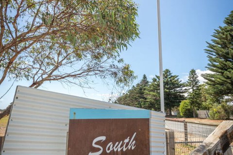 South Shores Yellowfin Villa 95 South Shores Normanville - Great Ocean Road Tourism 1