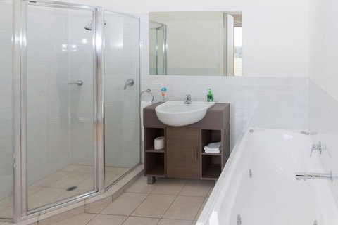 South Shores Yellowfin Villa 95 South Shores Normanville - Great Ocean Road Tourism 6